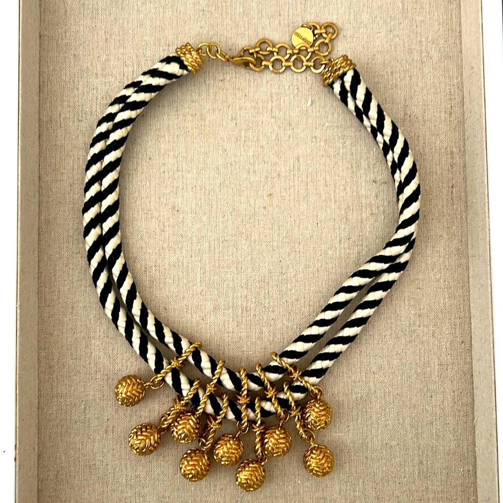 Stella and Dot decorative necklace